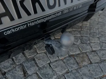 Car image 40