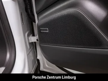 Car image 37