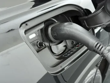 Car image 36