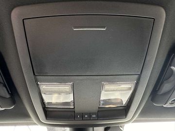 Car image 37