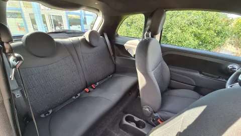 Car image 12