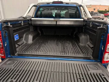 Car image 44