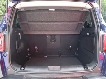 Car image 37