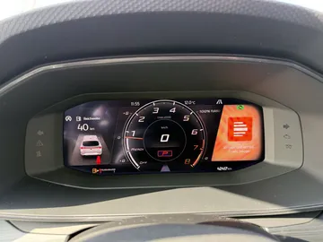 Car image 40