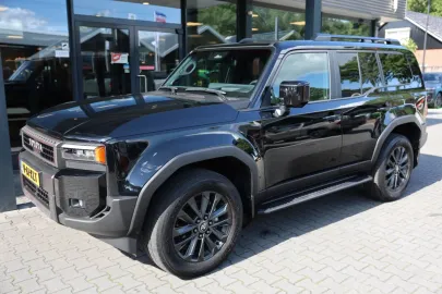 Car image 40