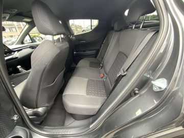 Car image 17