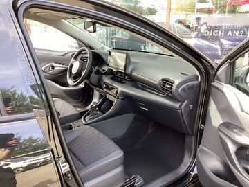 Car image 12