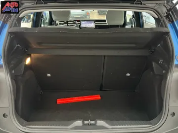 Car image 29