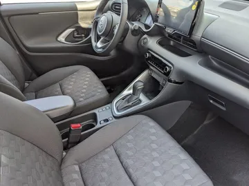 Car image 22