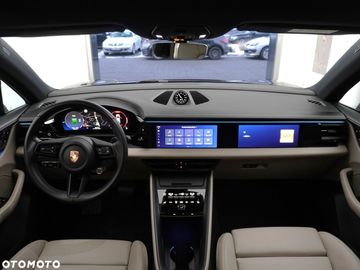 Car image 35