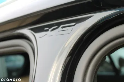 Car image 40