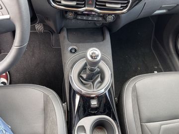 Car image 12