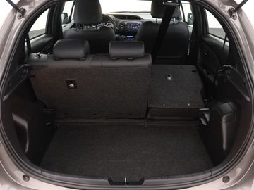 Car image 36