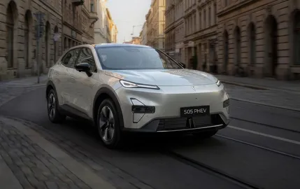 Car image 2