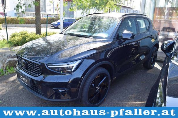 Volvo XC40 B3 Ultra Black Edition 120 kW image number 1