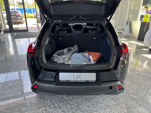 Lexus UX 300e 150 kW image number 8