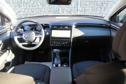 Car image 15