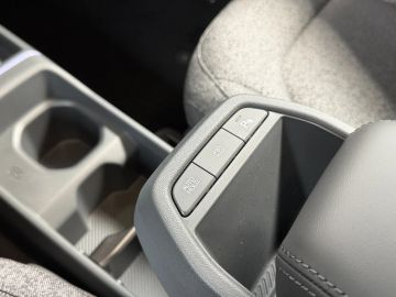 Car image 34