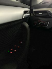 Car image 38