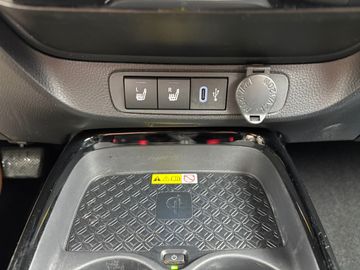 Car image 30