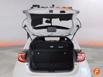 Car image 29