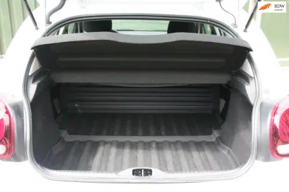 Car image 34