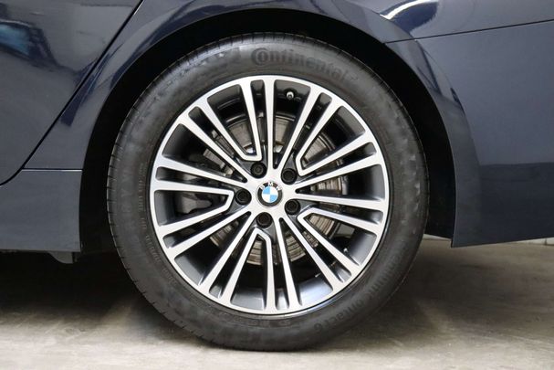 BMW 520i Touring Sport Line 135 kW image number 11