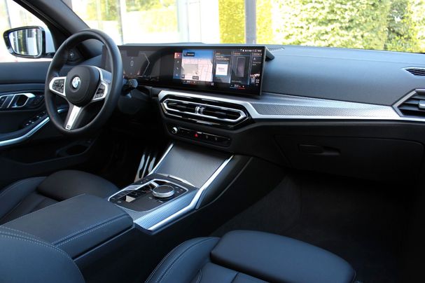 BMW 330d Touring xDrive 210 kW image number 22