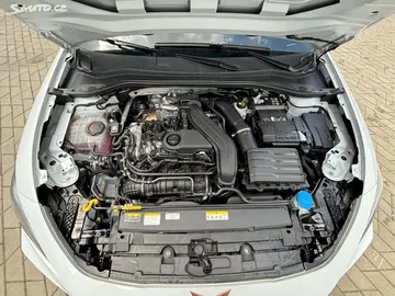 Car image 29