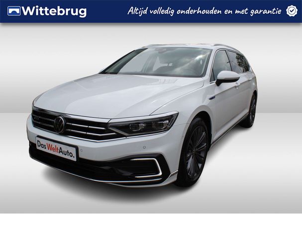 Volkswagen Passat GTE 1.4 TSI PHEV DSG 160 kW image number 1