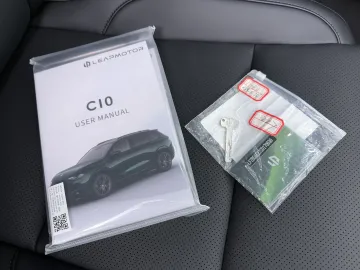 Car image 33