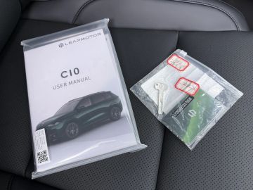 Car image 33