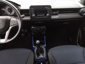 Car image 12