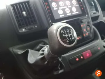 Car image 29