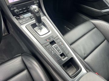 Car image 33