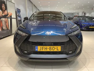 Car image 2