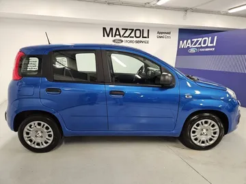 Car image 4
