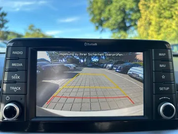 Car image 27