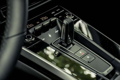 Car image 37