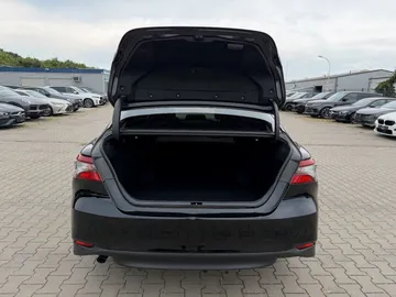Car image 29