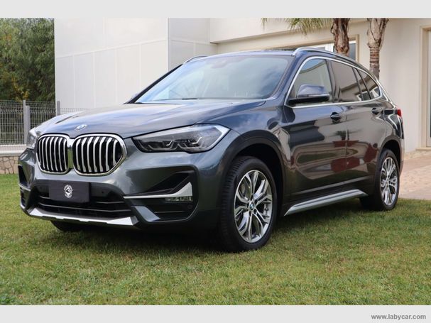 BMW X1 sDrive18d xLine 110 kW image number 1