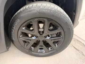Car image 38
