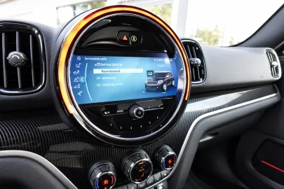 Car image 38