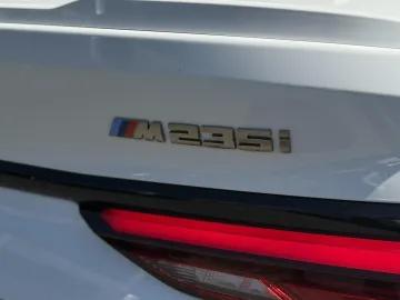 Car image 39