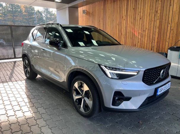 Volvo XC40 B4 Plus Dark AWD 145 kW image number 1