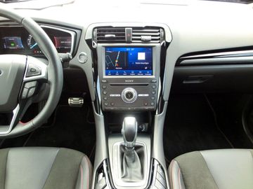 Car image 11