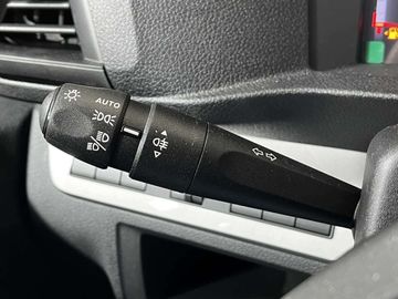 Car image 33