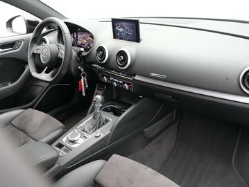 Car image 38