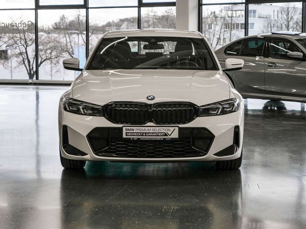 BMW 330i 180 kW image number 2