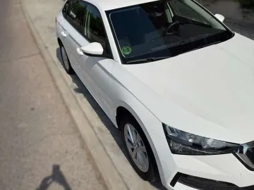 Car image 29
